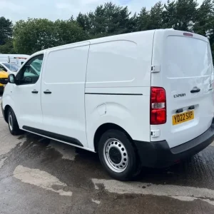 2022 Peugeot Expert 1000 1.5 BlueHDi 100 Professional Premium Van - Image 5