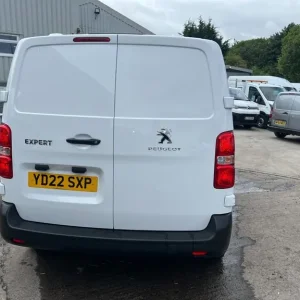 2022 Peugeot Expert 1000 1.5 BlueHDi 100 Professional Premium Van - Image 6