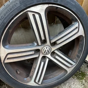 VW Golf R wheels