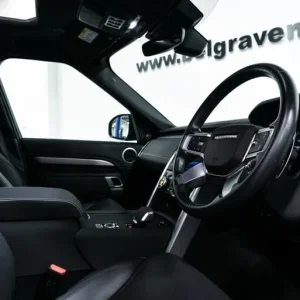 2022 Land Rover Discovery 3.0 D300 MHEV R-Dynamic SE 5dr Diesel Auto 4WD - Image 8