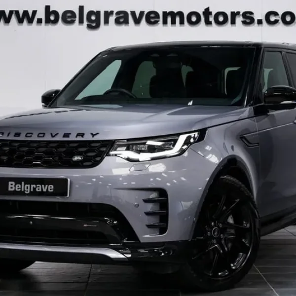 2022 Land Rover Discovery 3.0 D300 MHEV R-Dynamic SE 5dr Diesel Auto 4WD