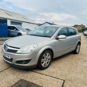 Vauxhall Astra Hatchback 2008 - Image 3