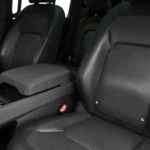 2022 Land Rover Defender 110 3.0 D250 MHEV X-Dynamic SE SUV - Image 4