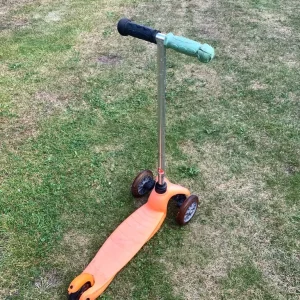 Orange Micro Scooter 3 Wheel - Image 2