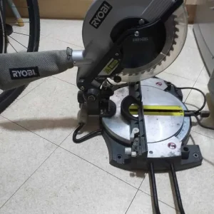 Rayobi miter saw with laser - Image 2