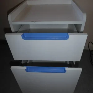White filing cabinet on wheels - Image 2