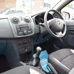 2015 Dacia Sandero Stepway 1.5 dCi Ambiance Euro 5 5-door hatchback diesel manual - Image 2