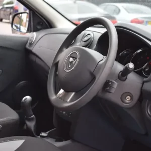 2015 Dacia Sandero Stepway 1.5 dCi Ambiance Euro 5 5-door hatchback diesel manual - Image 5