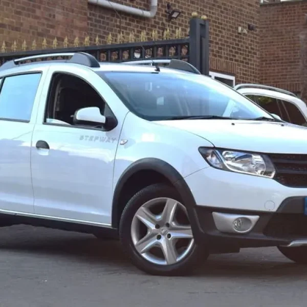 2015 Dacia Sandero Stepway 1.5 dCi Ambiance Euro 5 5-door hatchback diesel manual