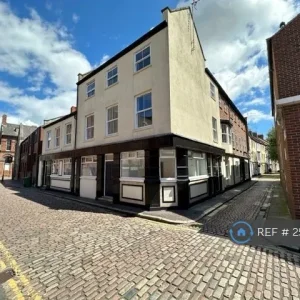 4 bedroom flat in Prince Street, Kings-lynn, King's Lynn and West Norfolk - Image 2