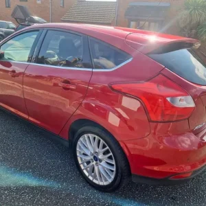 Ford Focus Hatchback 2012 Manual 5-door - Image 6