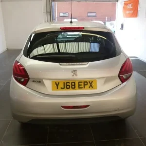Peugeot 208 BLUE HDI ACCESS - Image 7