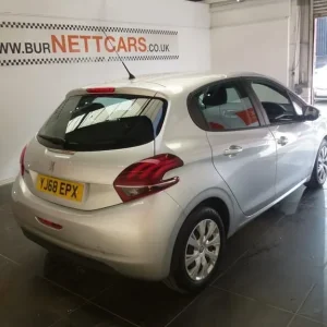 Peugeot 208 BLUE HDI ACCESS - Image 8