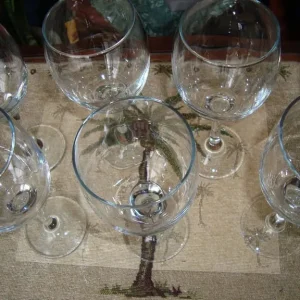 Magnum Wine Glasses and Wine Cooler Bundle - Image 5
