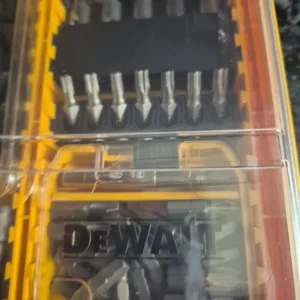 Dewalt 102pce sds and hss drills n bits n holecutters - Image 3
