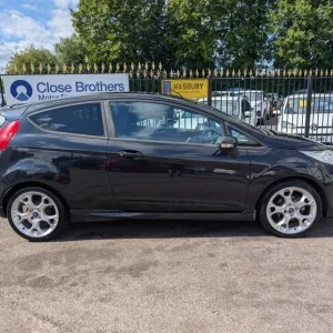 2010 Ford Fiesta 1.6 TDCi Zetec S Hatchback 3dr Diesel Manual - Image 2