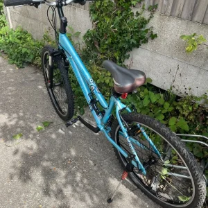 Trek 3700 lady's mountain bike, 16" S/M aluminium frame, 21 speed, 26" wheels - Image 2