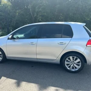 Volkswagen Golf 1.6 TDI Match Euro 5 5-door - Image 2