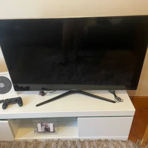 Samsung TV - Image 2