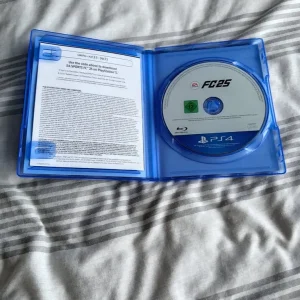 FC25 PS4 game - Image 5