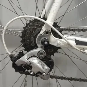Team Saracen Racer XL Bike Good Condition and Running Order - Image 7
