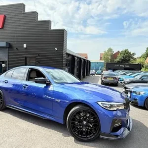 2022 BMW 3 Series 330e Plug-in Hybrid - Image 2