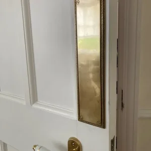 Solid Brass Georgian Plain Finger Plate - 305 x 73 x 6mm - Image 4