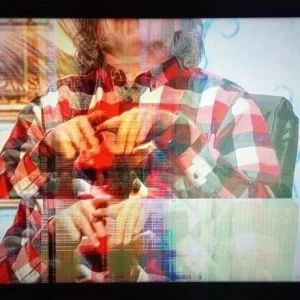 Faulty 43 inch HD Smart TV - Image 2