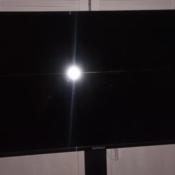 Faulty 43 inch HD Smart TV