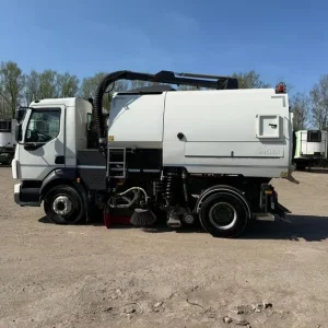 2020 Volvo FL 250 15T Johnston VT652 Sweeper - Image 3