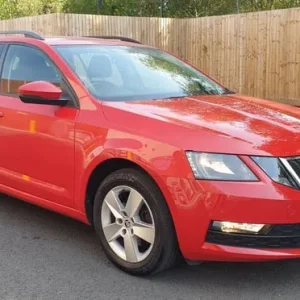 Skoda Octavia Estate 2017 manual 1.0 TSI 5-door - Image 2