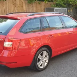 Skoda Octavia Estate 2017 manual 1.0 TSI 5-door - Image 8