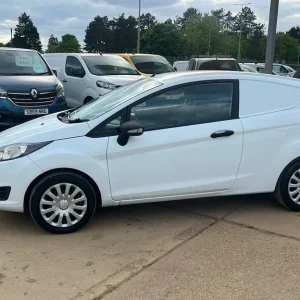 2017 Ford Fiesta Van 1.5 TDCi 3-door Panel Van - Image 5