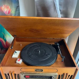 Retro record player - Image 3