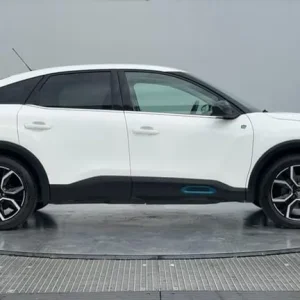 2022 Citroen e-C4 50kWh Shine Hatchback - Image 5