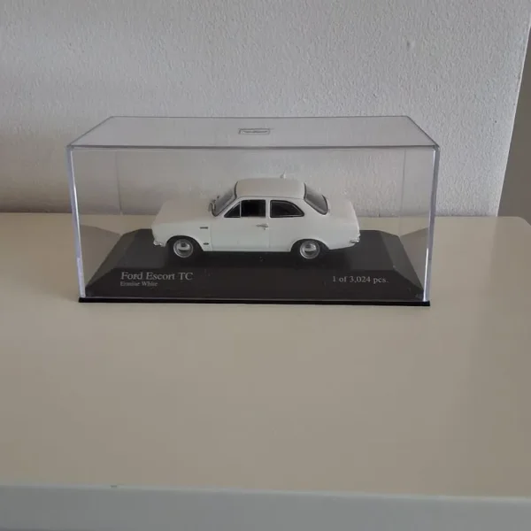 Minichamps Ford Escort Mk1 Ermine White 1/43 Limited Edition