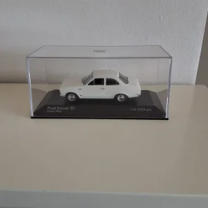 Minichamps Ford Escort Mk1 Ermine White 1/43 Limited Edition