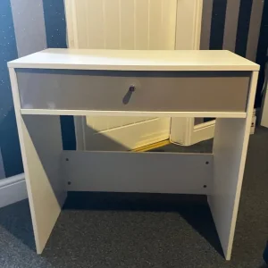 Dressing table with drawer, like new - Image 2