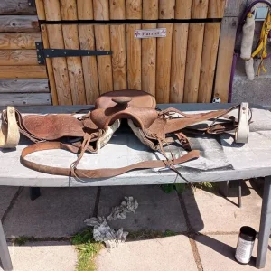 Weston Saddles 3 in Total, Fur Lined, All Cleaned - Image 5