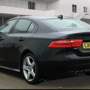 2019 Jaguar XE 2.0d R-Sport Auto Euro 6 (black metallic) 4-door - Image 6