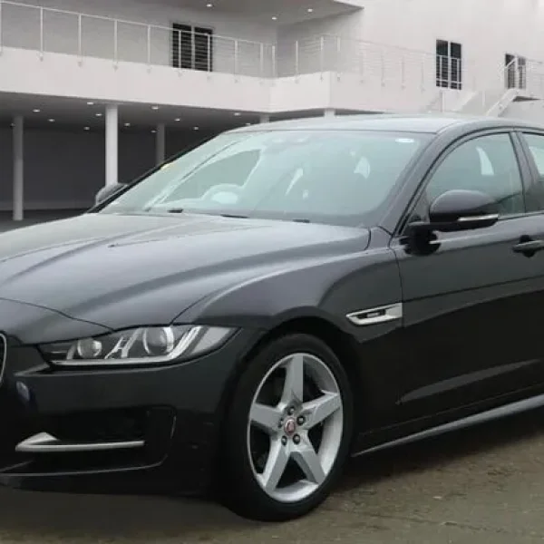 2019 Jaguar XE 2.0d R-Sport Auto Euro 6 (black metallic) 4-door