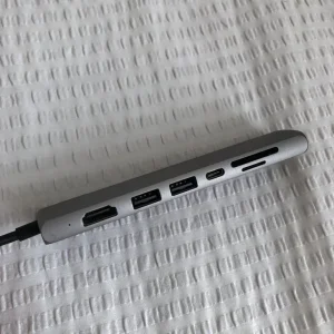 Satechi USB-C hub