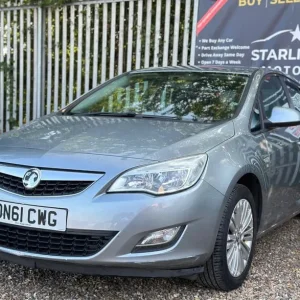 2011 Vauxhall Astra 1.4 16v Excite Euro 5 5-door Hatchback Petrol Manual - Image 3