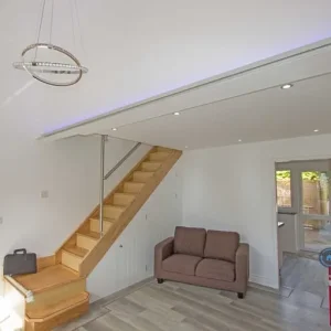 1 bedroom house in Pearson Park House A, Slough, England - Image 2