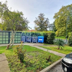 1 bedroom house in Pearson Park House A, Slough, England - Image 5