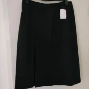 Womens black workwear skirt - Image 4