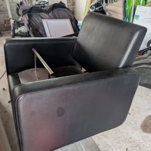 Barber/hairdresser chair with foot stool