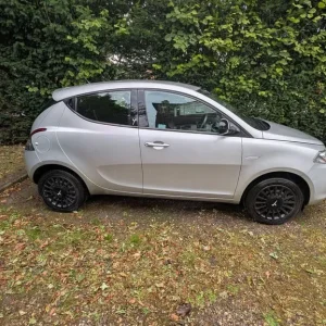 2014 Chrysler Ypsilon hatchback, 5-door, manual - Image 4