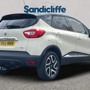 2015 Renault Captur 0.9L TCE Manual Hatchback with Nav - Image 4