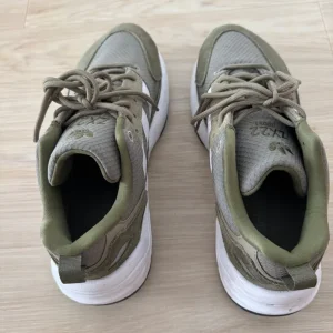 Adidas ZX22 Boost Mens Trainers UK size 8 - Image 3